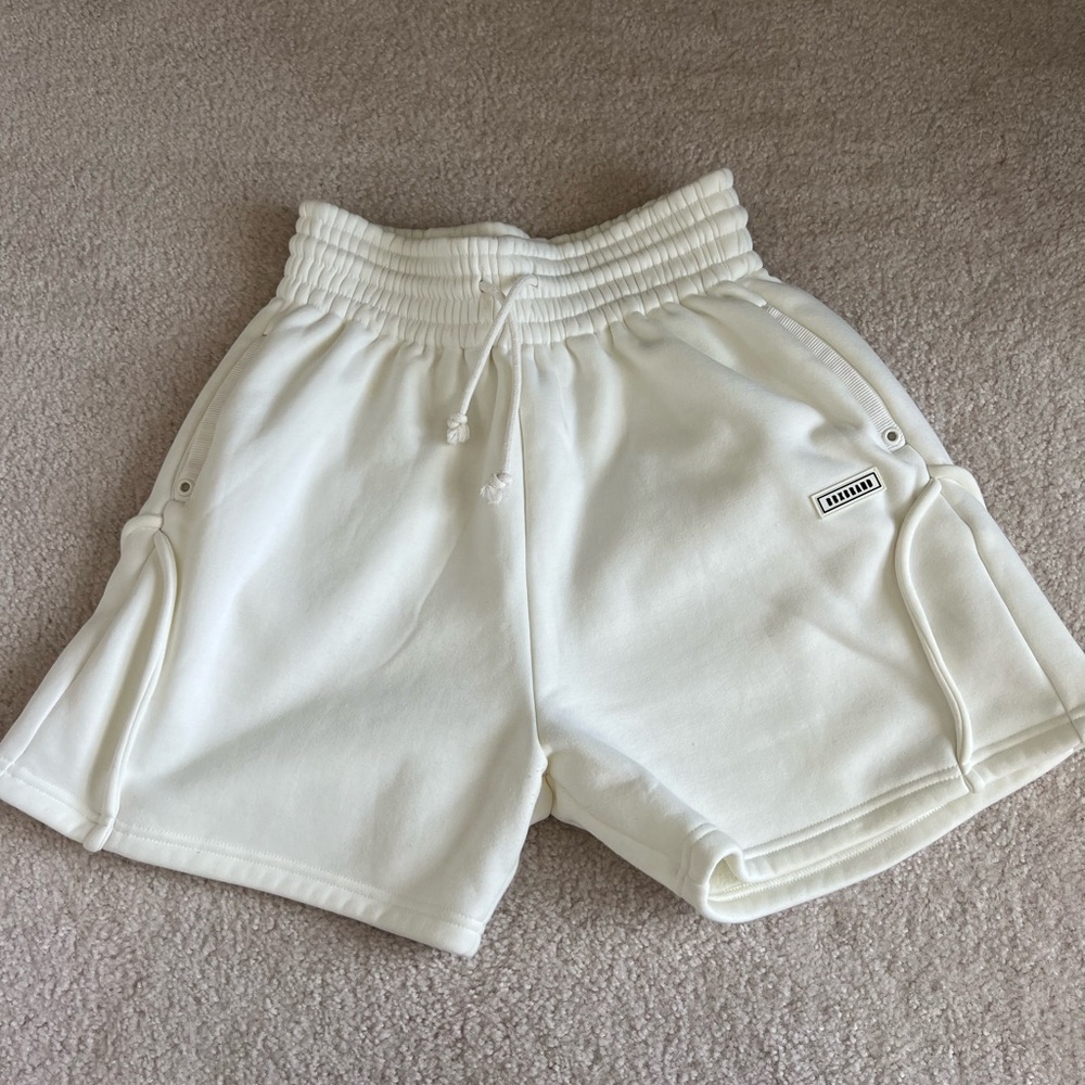 BBXBRAND Off White Logo Shorts